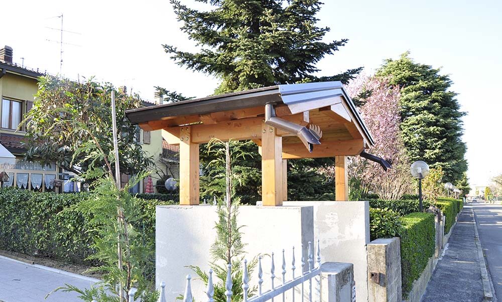 copricancello-in-metallo-e-legno-bologna