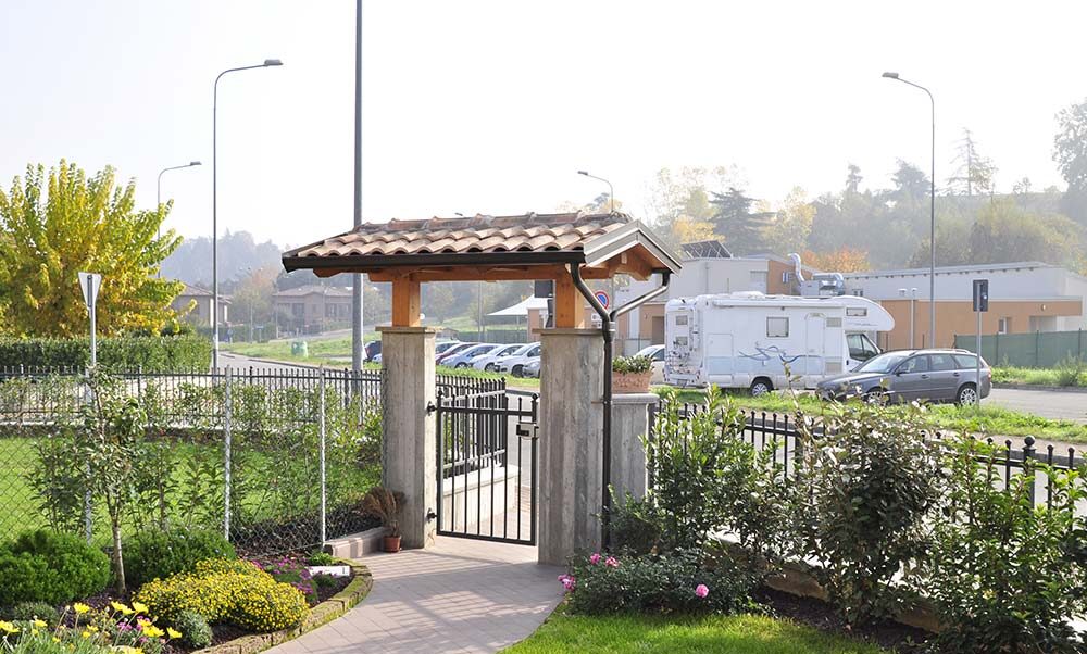 copricancello-in-metallo-e-legno-sassuolo