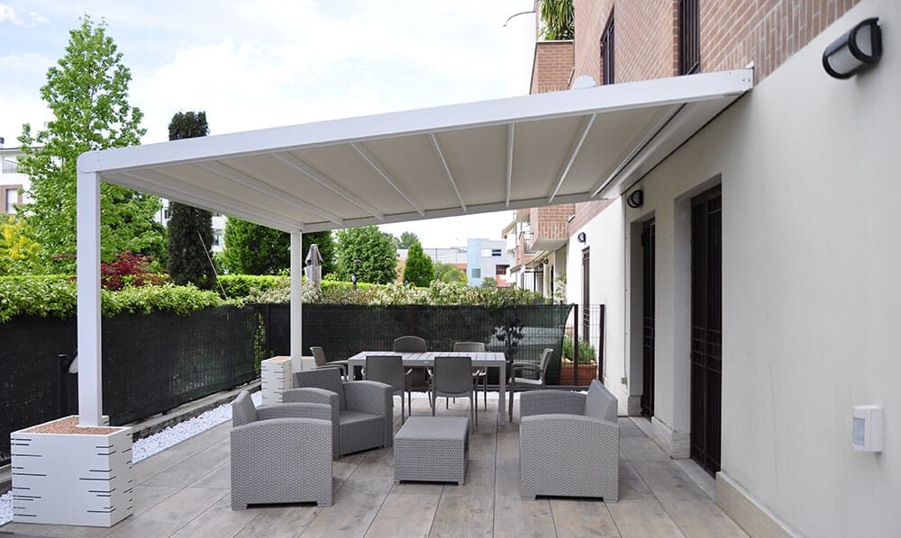 pergola-apribile-in-alluminio-in-terrazza-esterna