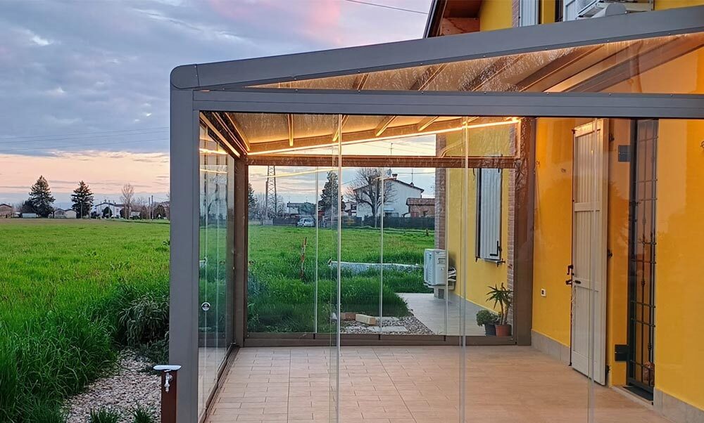 vetrate-su-misura-per-terrazzini-esterni-bologna
